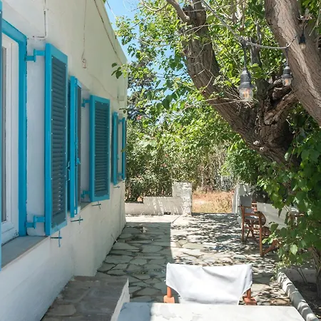 Petros * Parikia (Paros)